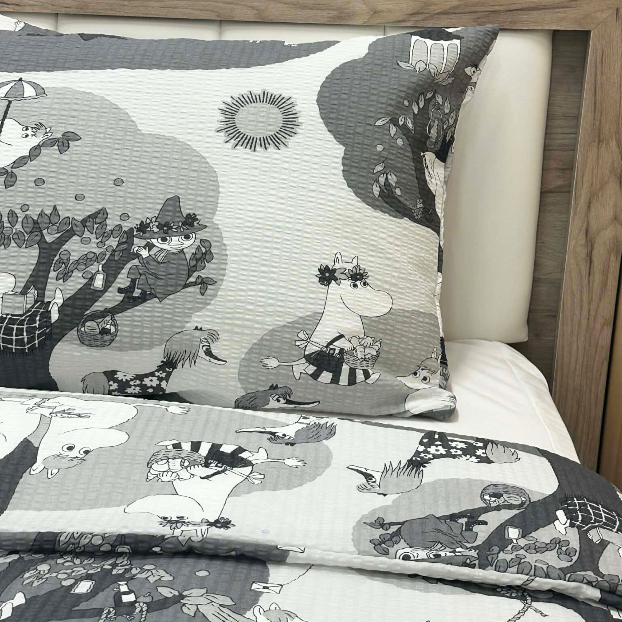 Dečija posteljina Moomin Dreaming 01