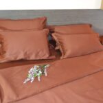 Posteljina SATEN Braon